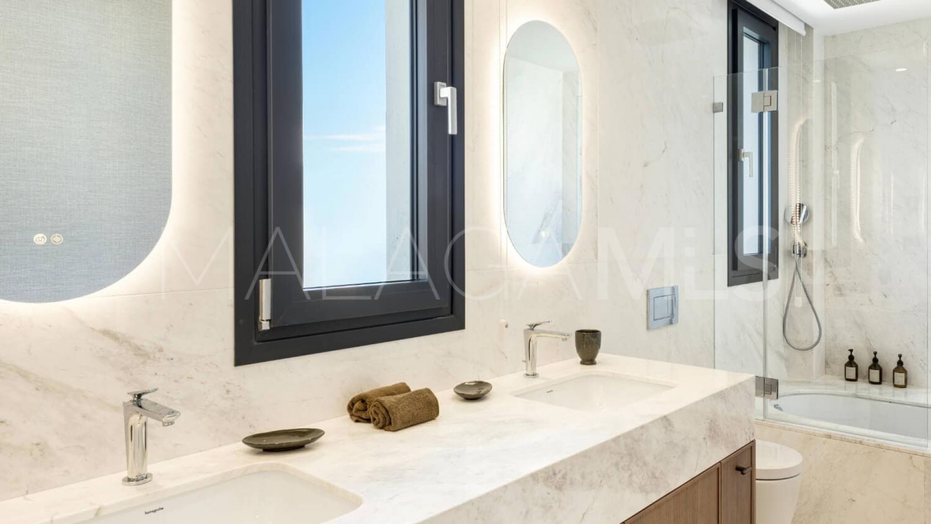 Maison for sale in Elviria