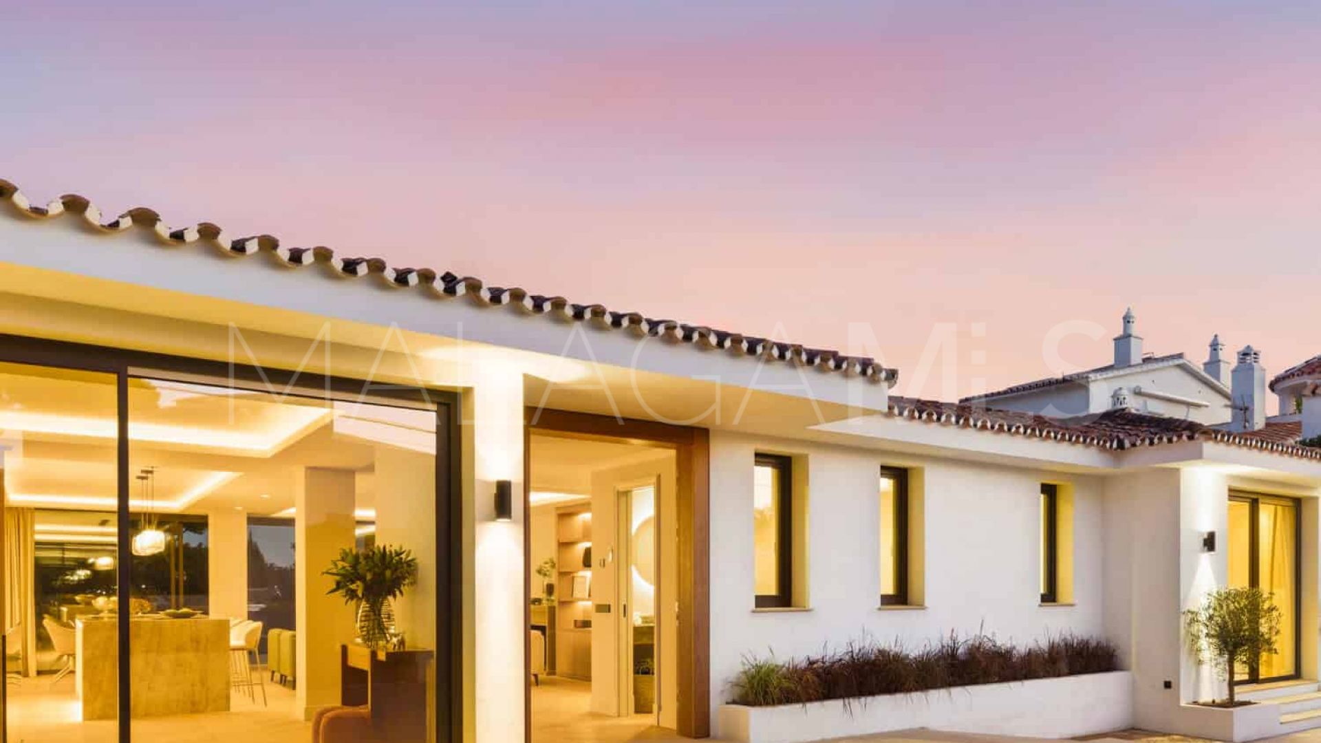 Maison for sale in Elviria