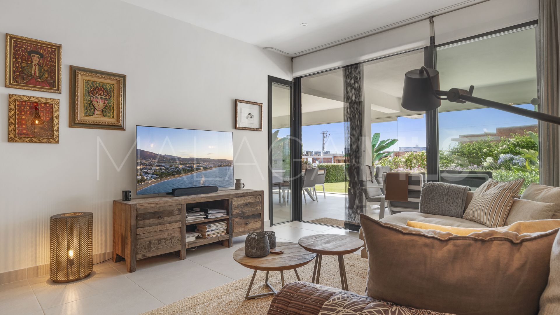 For sale ground floor apartment in Estepona Golf