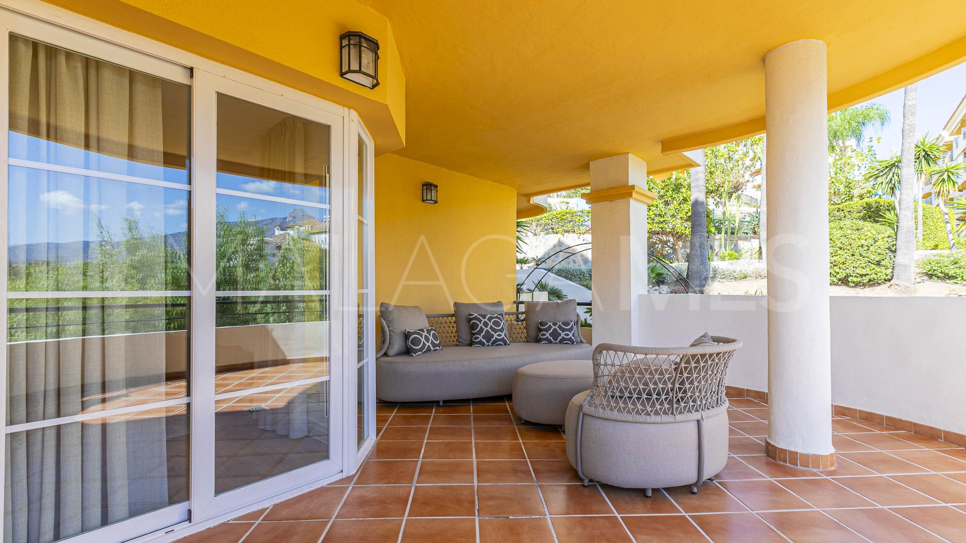 Ground floor duplex for sale in Señorio de Aloha