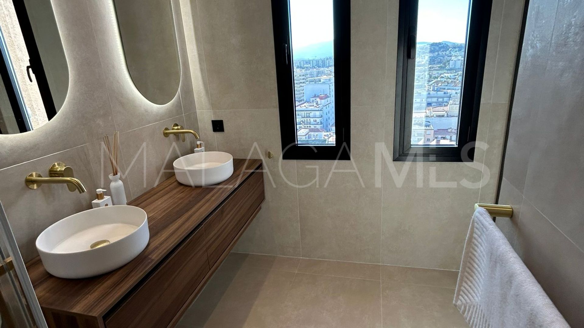 Appartement terrasse for sale in Fuengirola