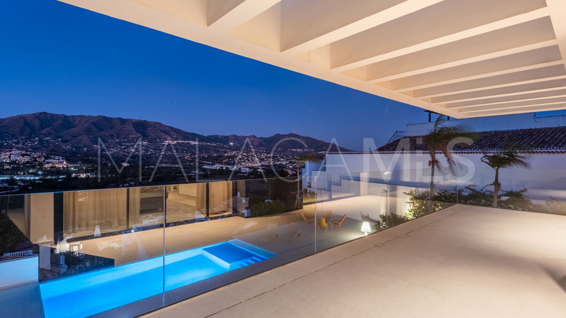 Villa for sale in Cerros del Aguila