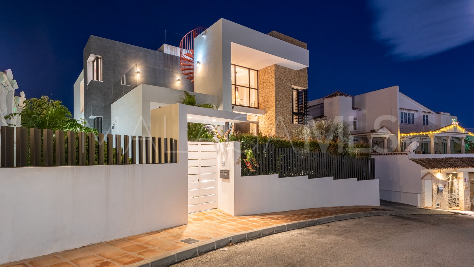 Villa for sale in Cerros del Aguila