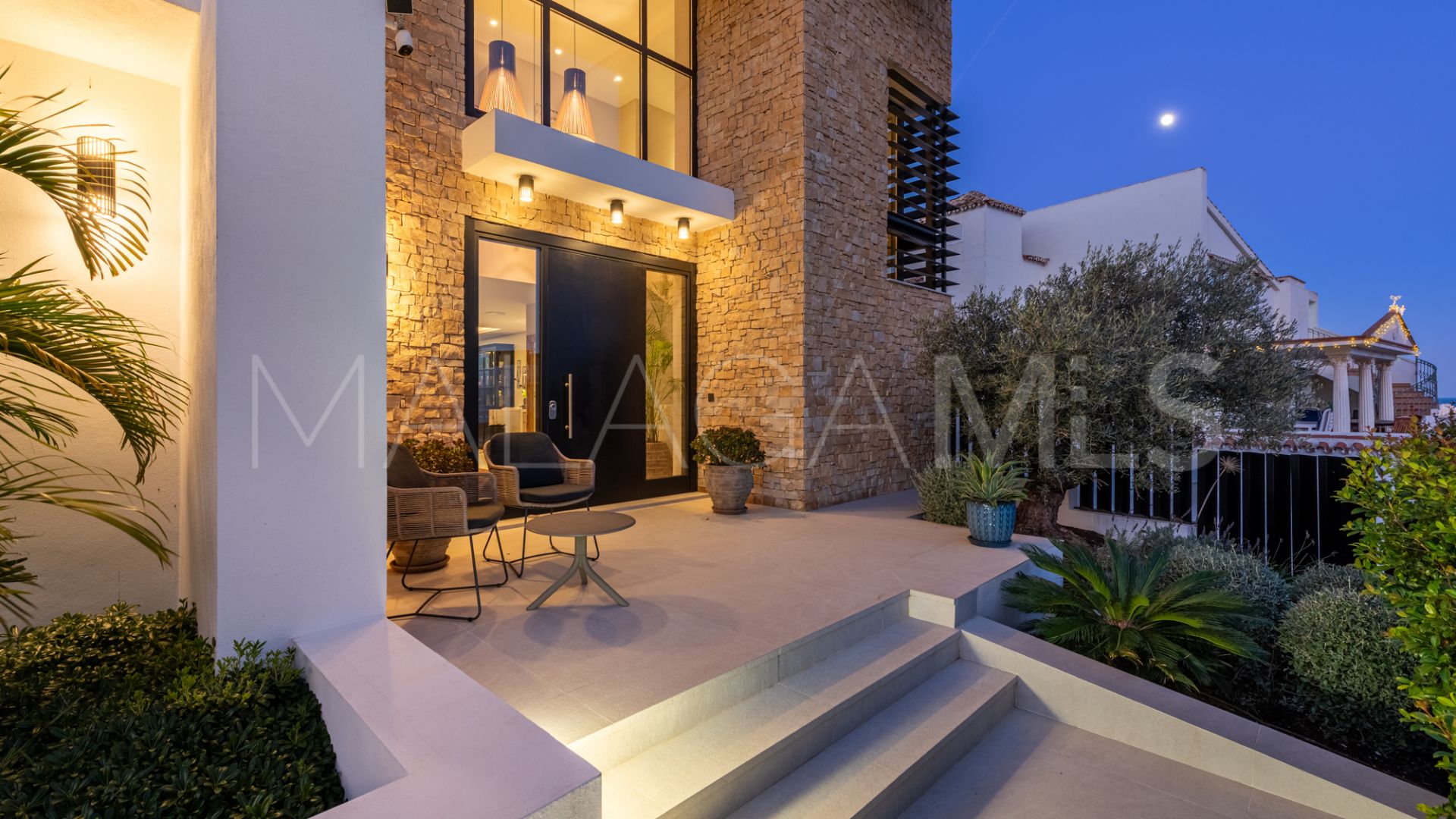 Villa for sale in Cerros del Aguila