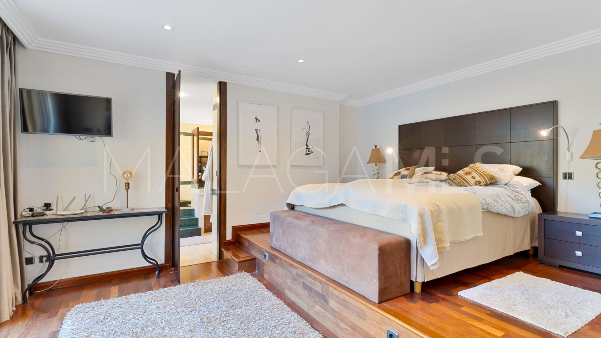 Bungalow for sale in Bahia de Banus