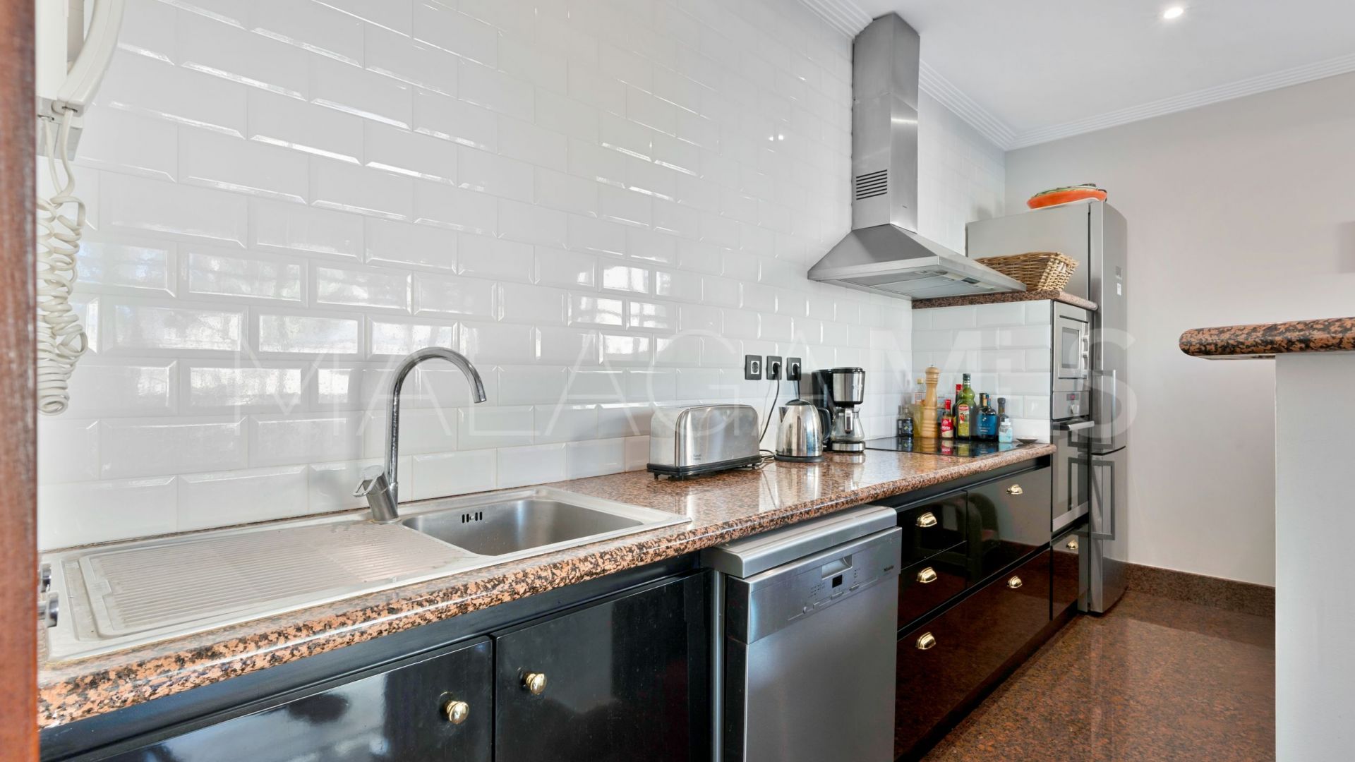 Bungalow for sale in Bahia de Banus