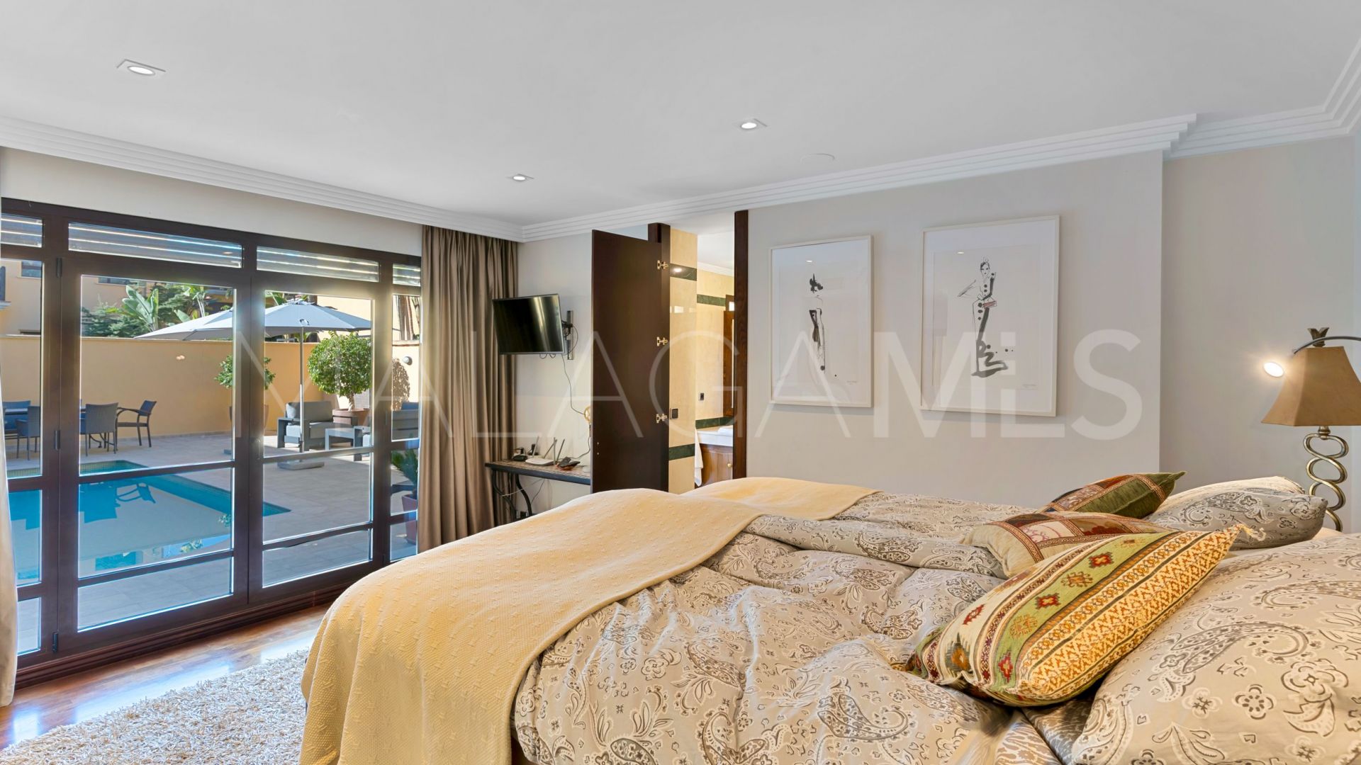 Bungalow for sale in Bahia de Banus