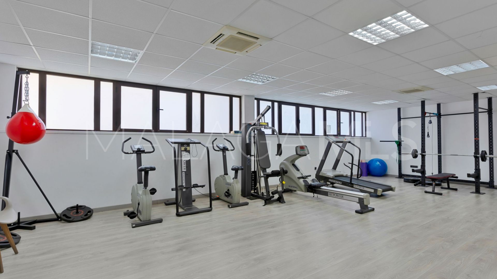 Bungalow for sale in Bahia de Banus