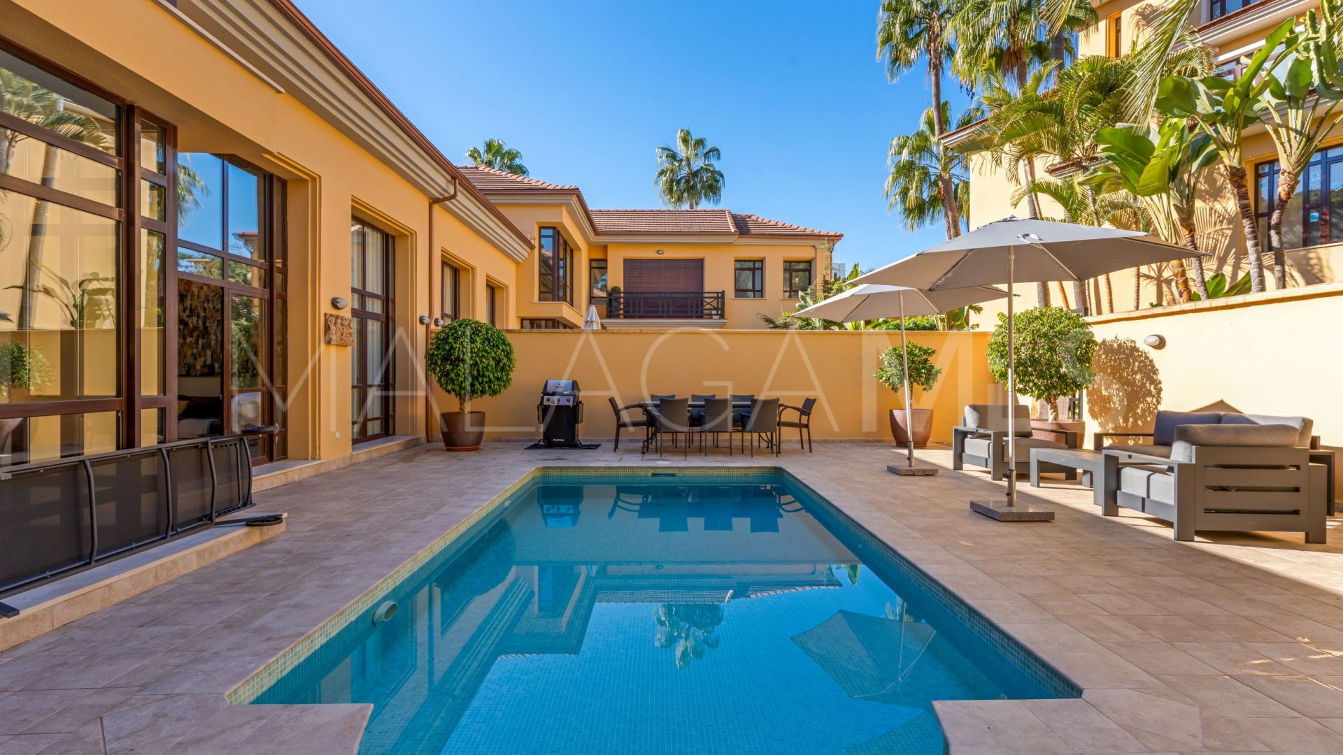 Bungalow for sale in Bahia de Banus