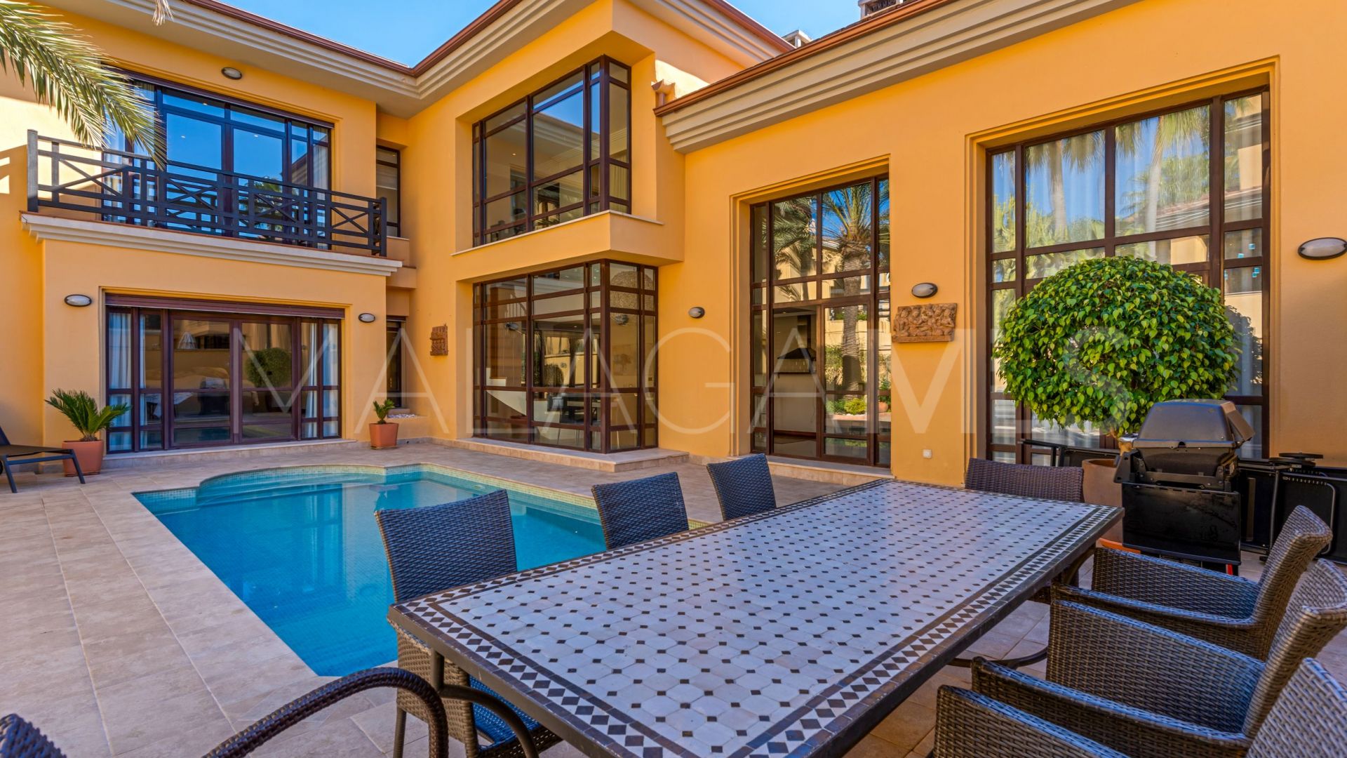 Bungalow for sale in Bahia de Banus