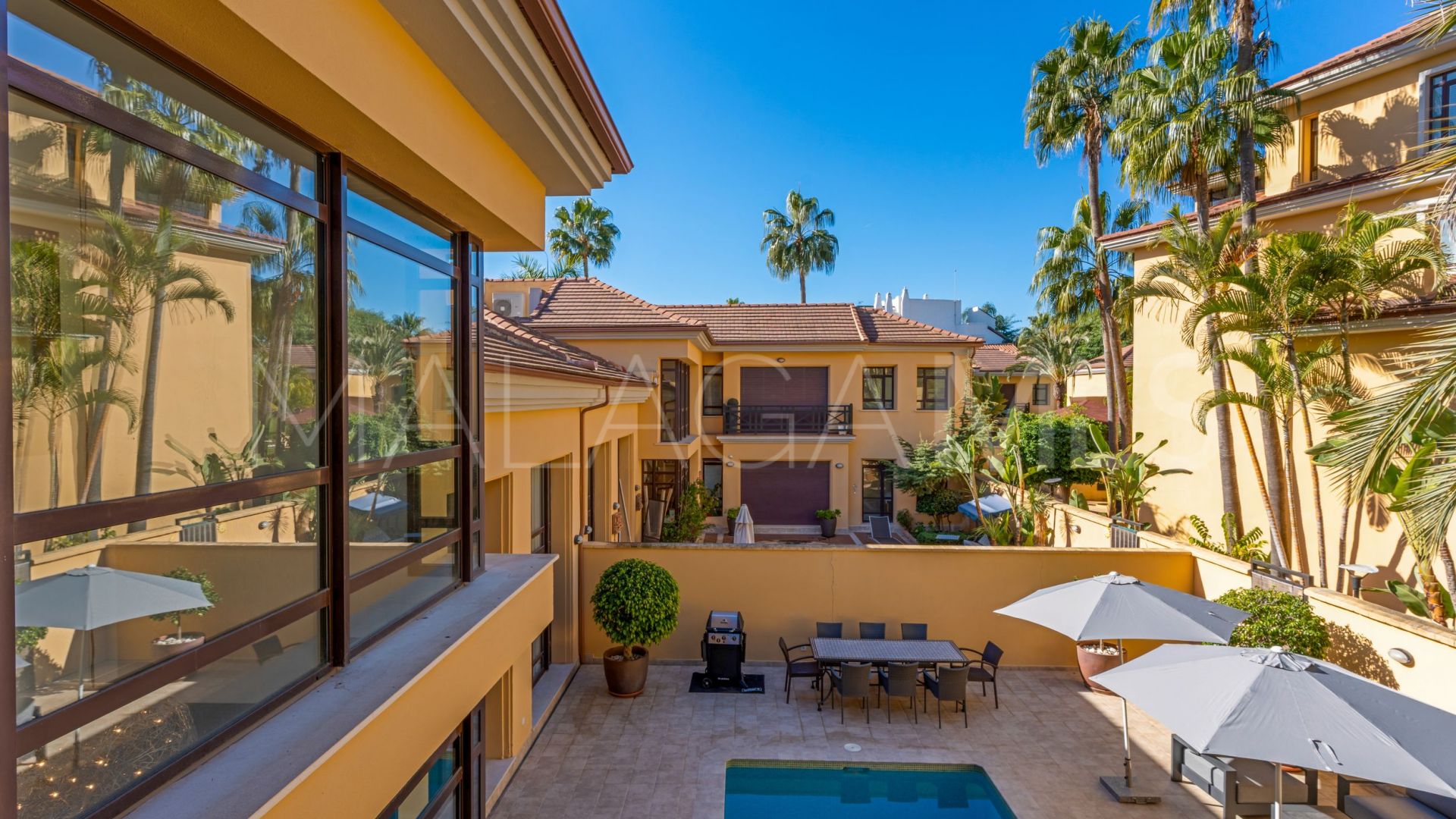 Bungalow for sale in Bahia de Banus