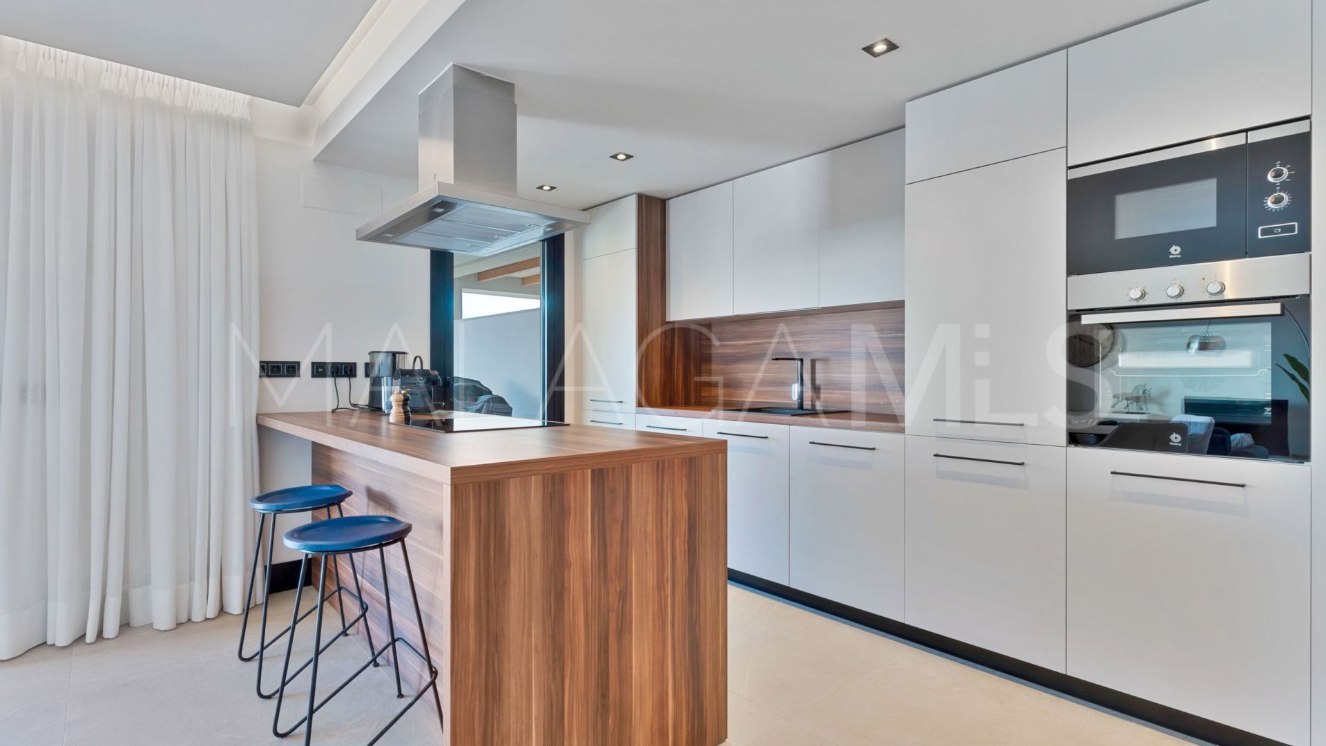 Erdgeschosswohnung for sale in Nueva Andalucia