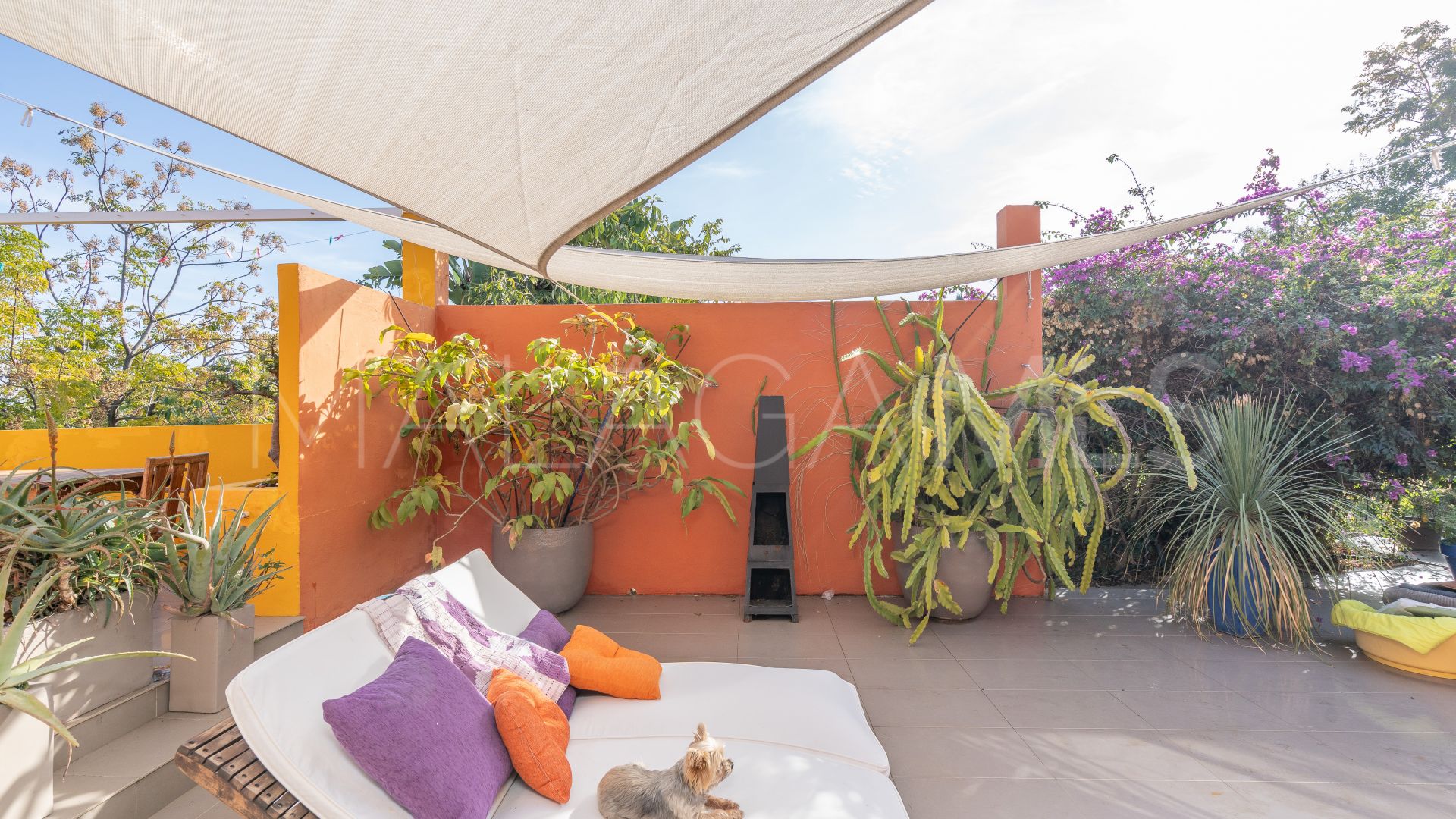 Villa for sale in Estepona