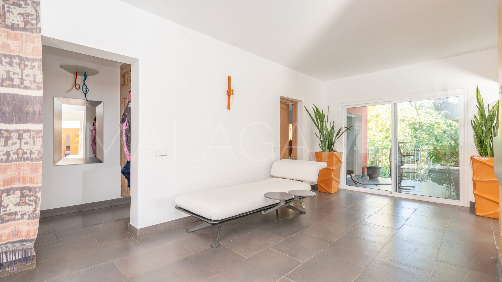 Villa for sale in Estepona