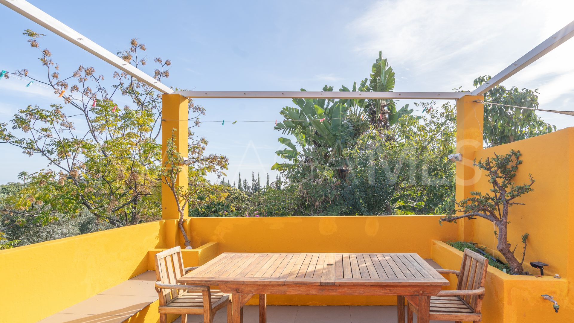 Villa for sale in Estepona