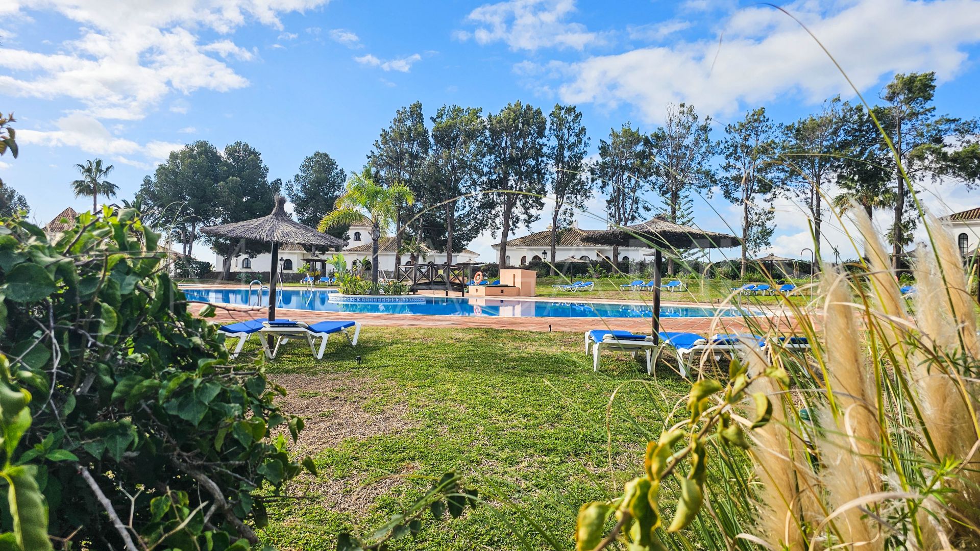 Duquesa Suites ground floor apartment for sale