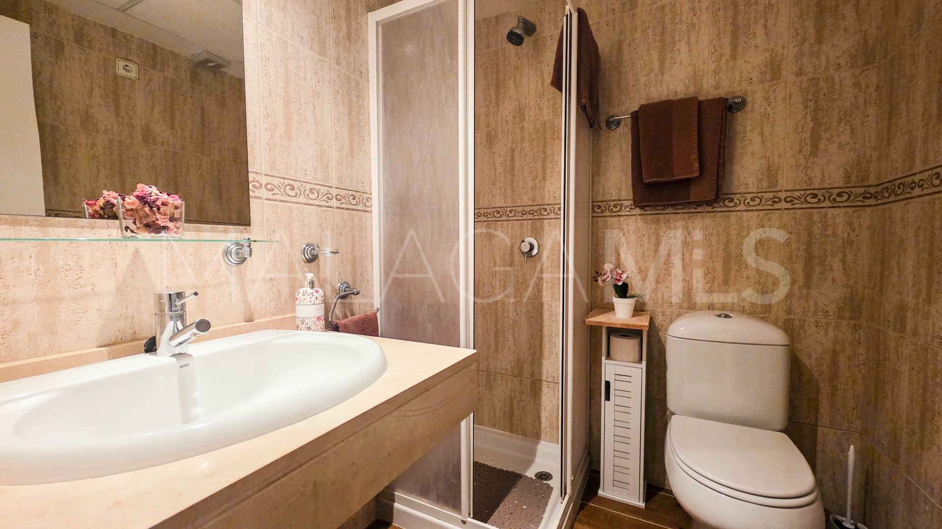 Duquesa Suites ground floor apartment for sale