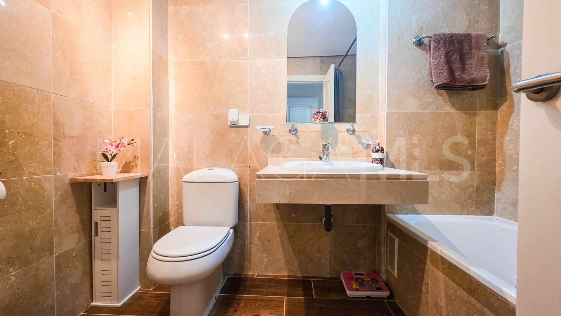 Duquesa Suites ground floor apartment for sale