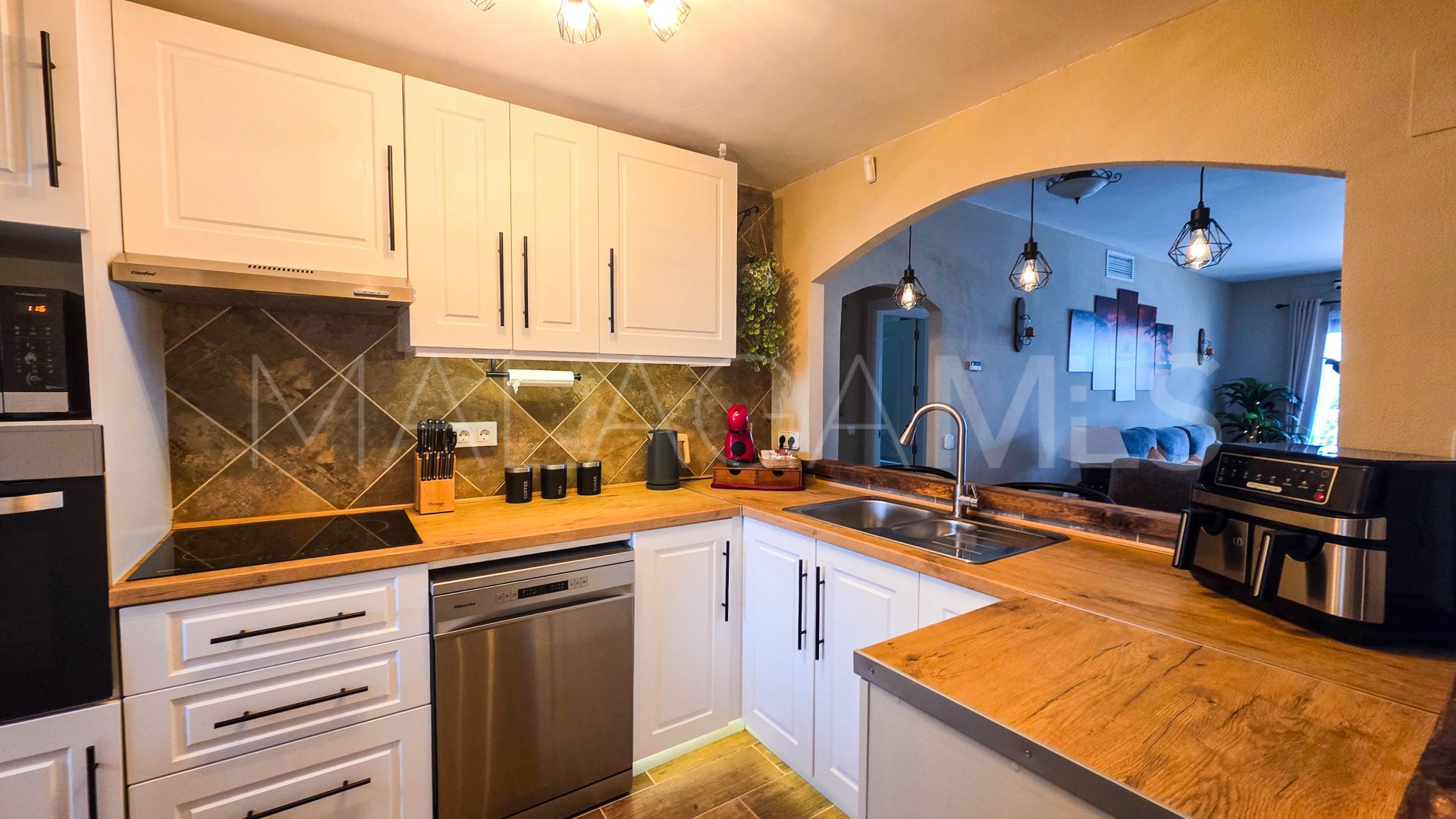 Duquesa Suites ground floor apartment for sale