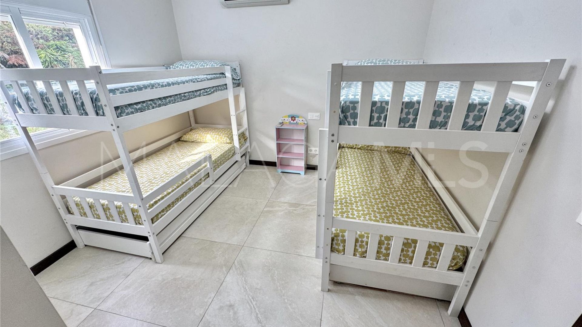 Villa for sale in Nueva Andalucia