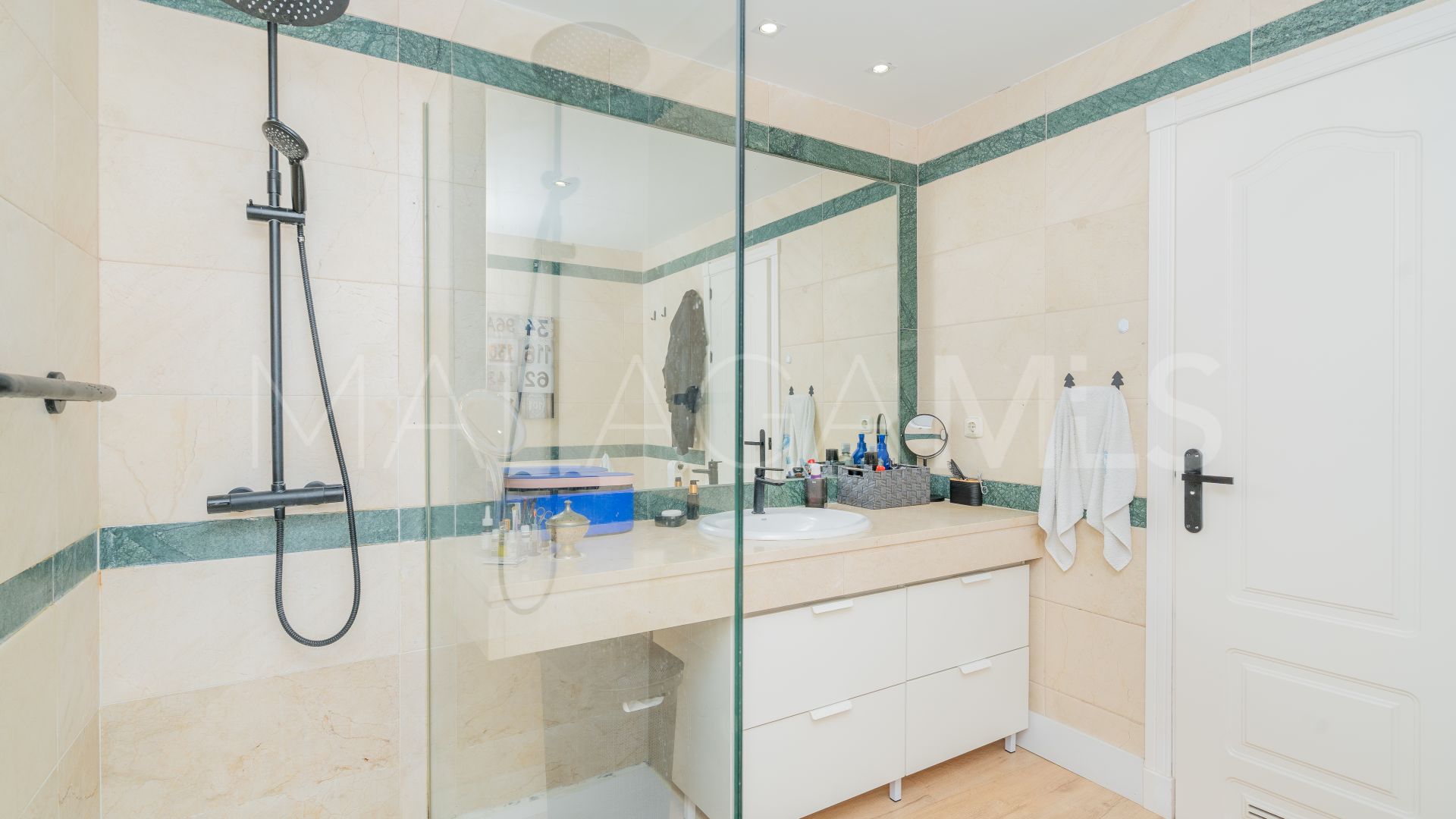 Town house for sale in Estepona Golf