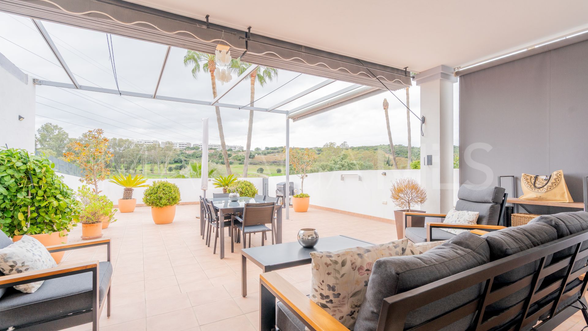 Town house for sale in Estepona Golf