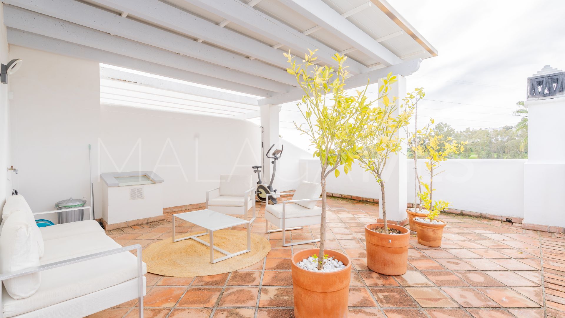 Town house for sale in Estepona Golf