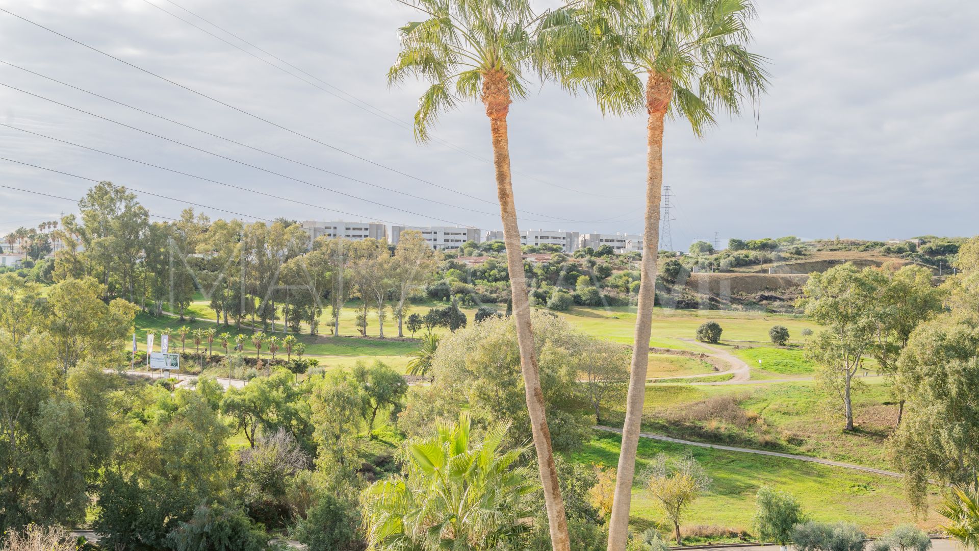 Town house for sale in Estepona Golf