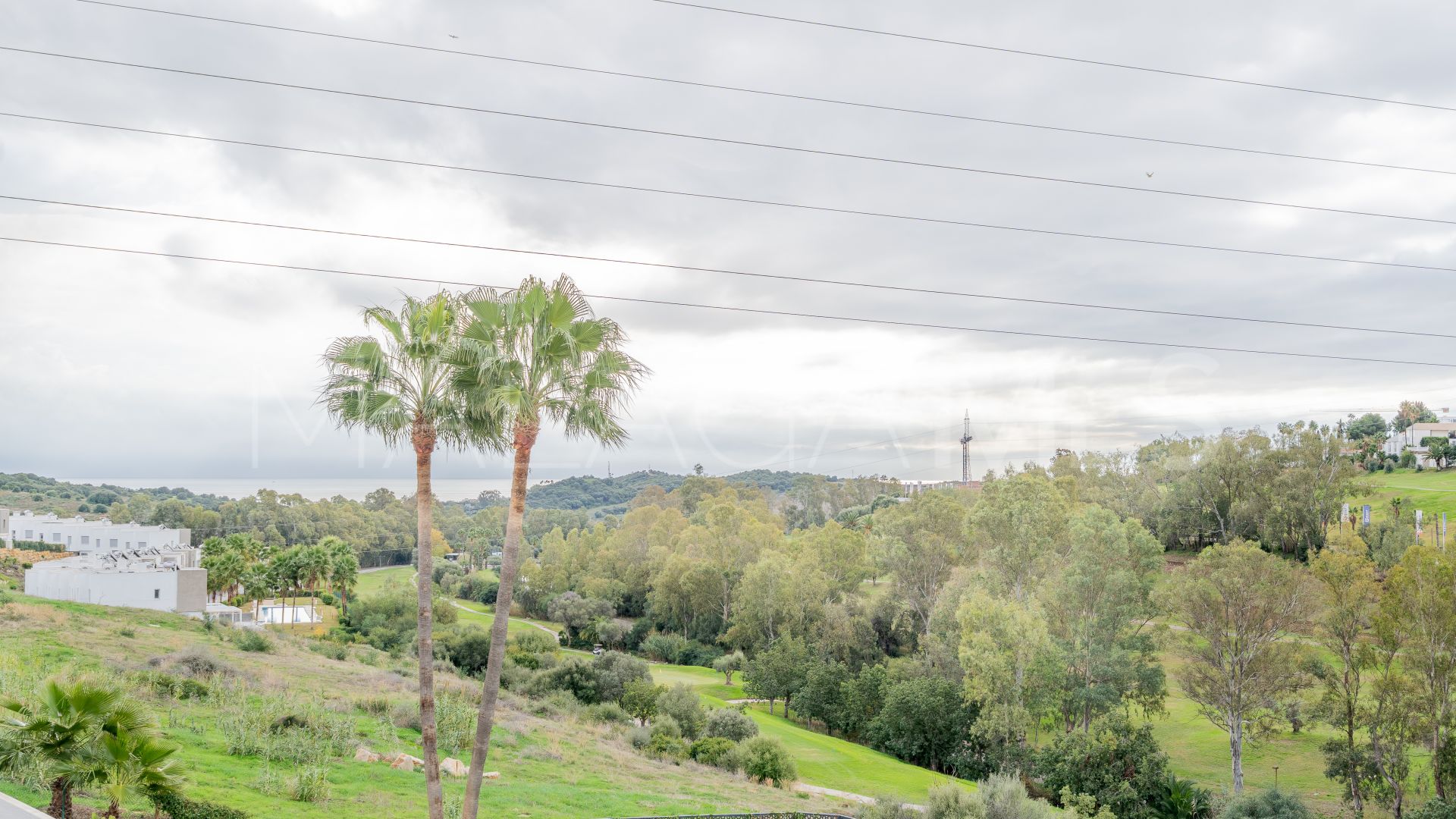 Town house for sale in Estepona Golf