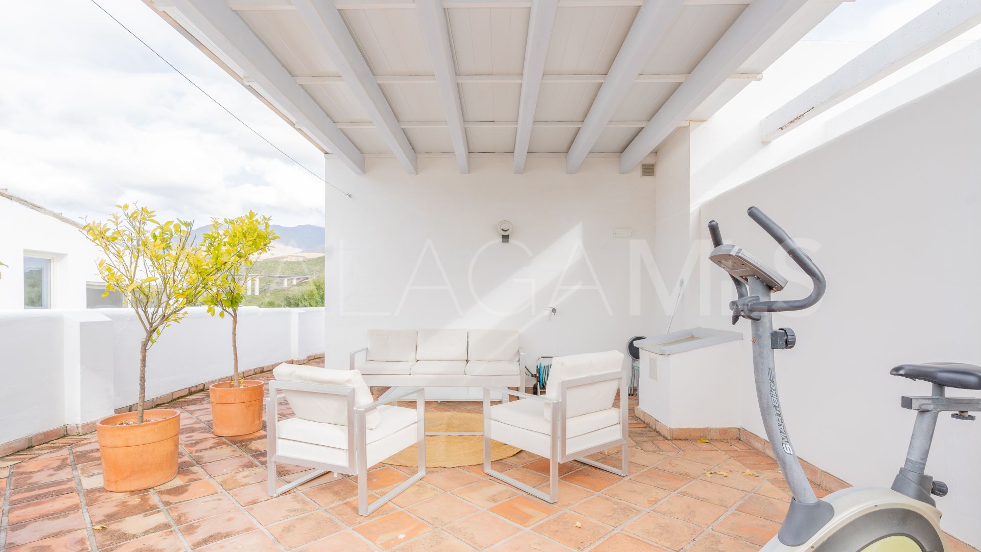 Town house for sale in Estepona Golf