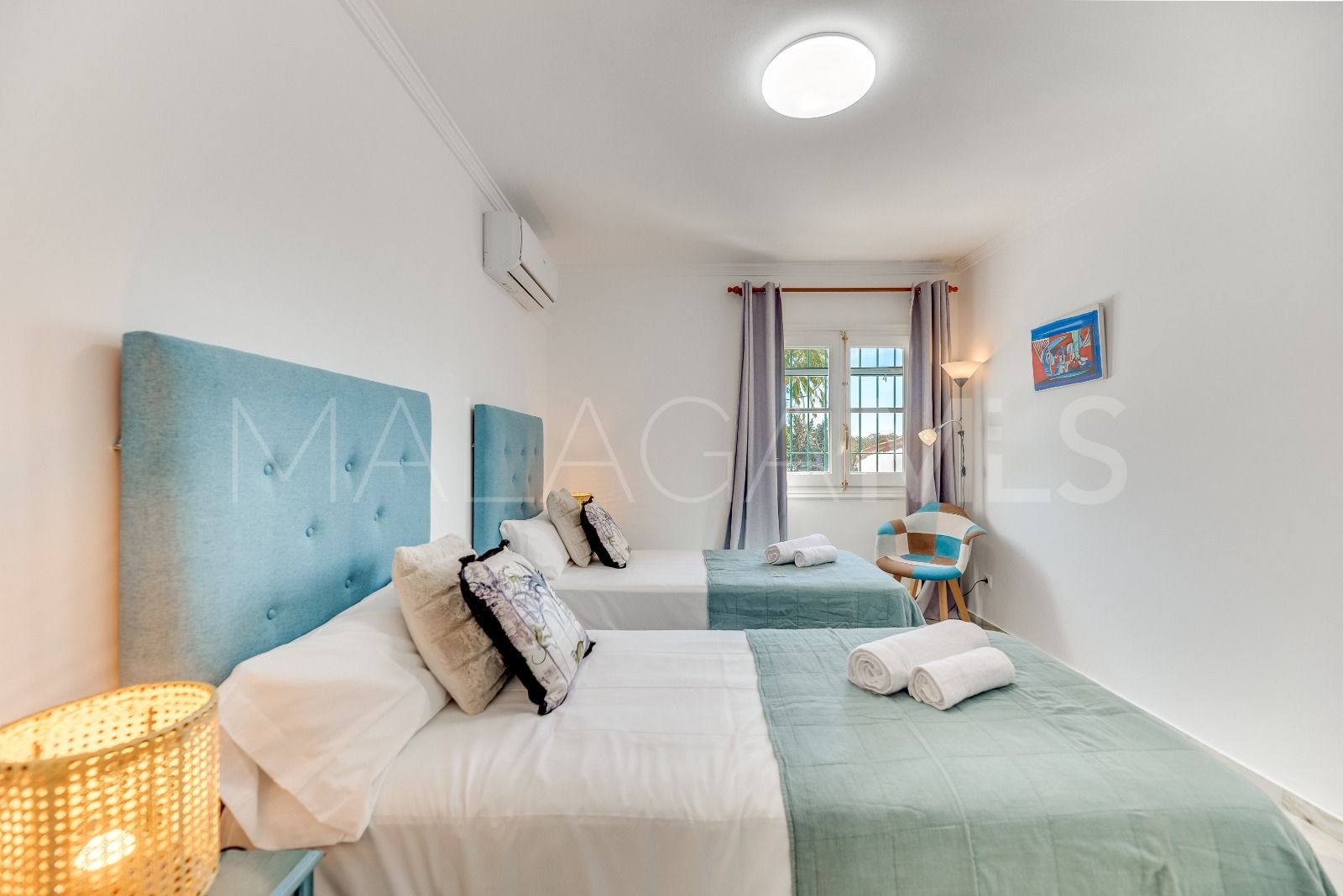 Villa for sale in Nueva Andalucia