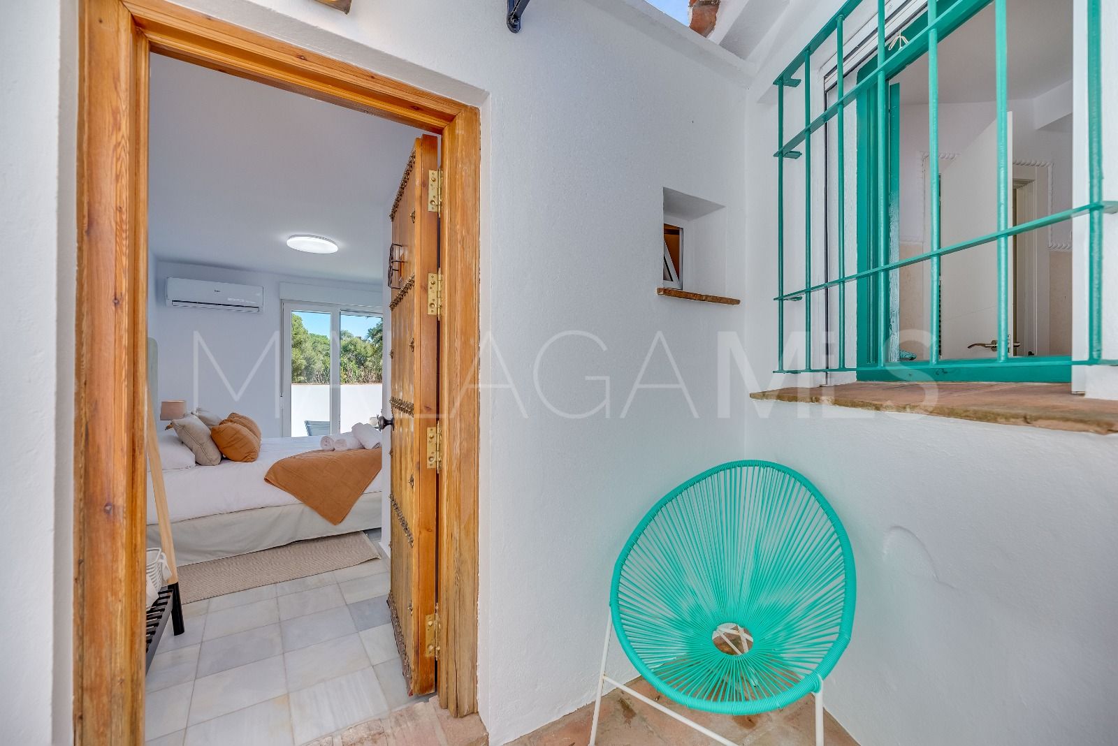 Villa for sale in Nueva Andalucia