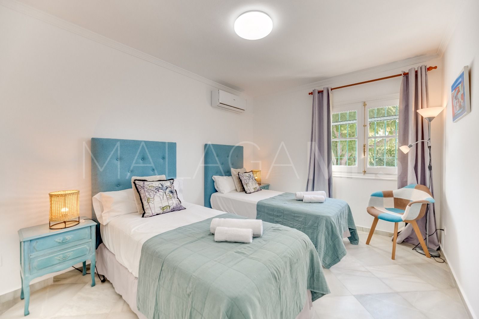 Villa for sale in Nueva Andalucia