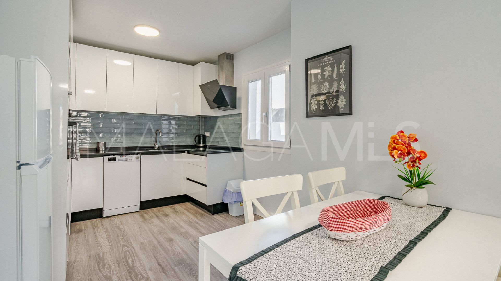 Gebäude for sale in Estepona Stadt