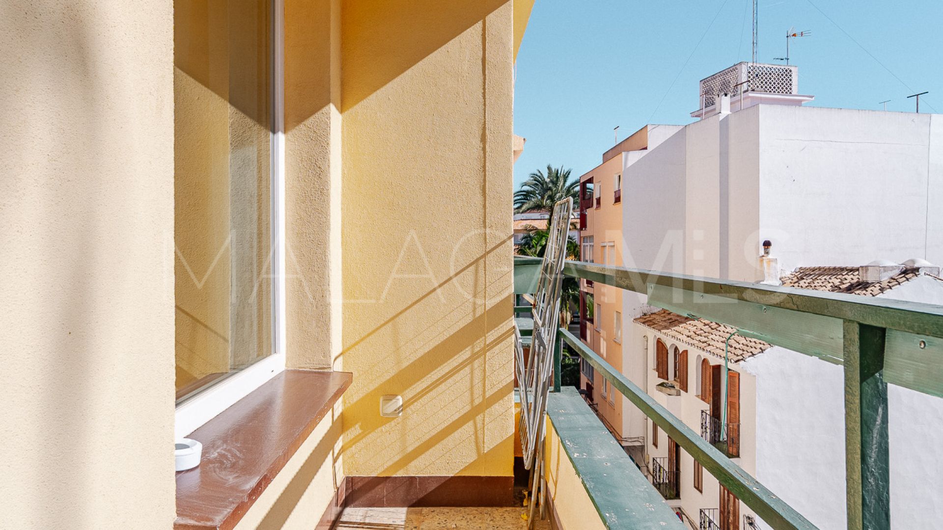 Gebäude for sale in Estepona Stadt