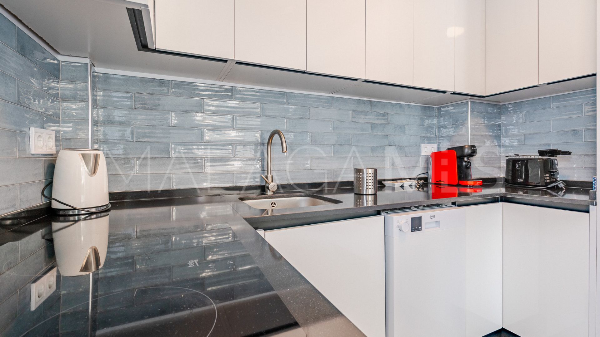 Gebäude for sale in Estepona Stadt