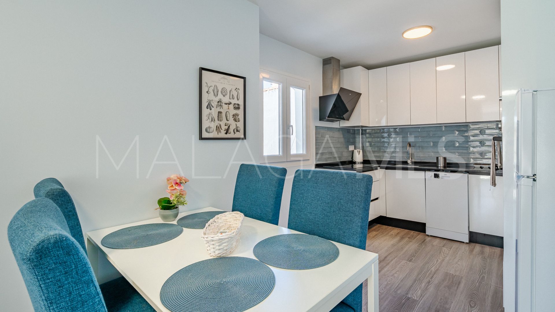 Gebäude for sale in Estepona Stadt