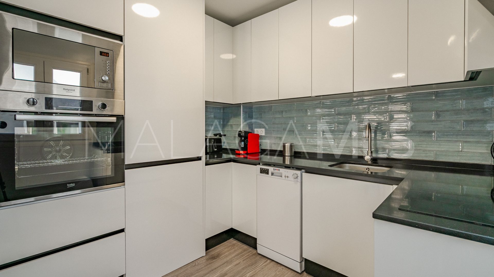 Gebäude for sale in Estepona Stadt