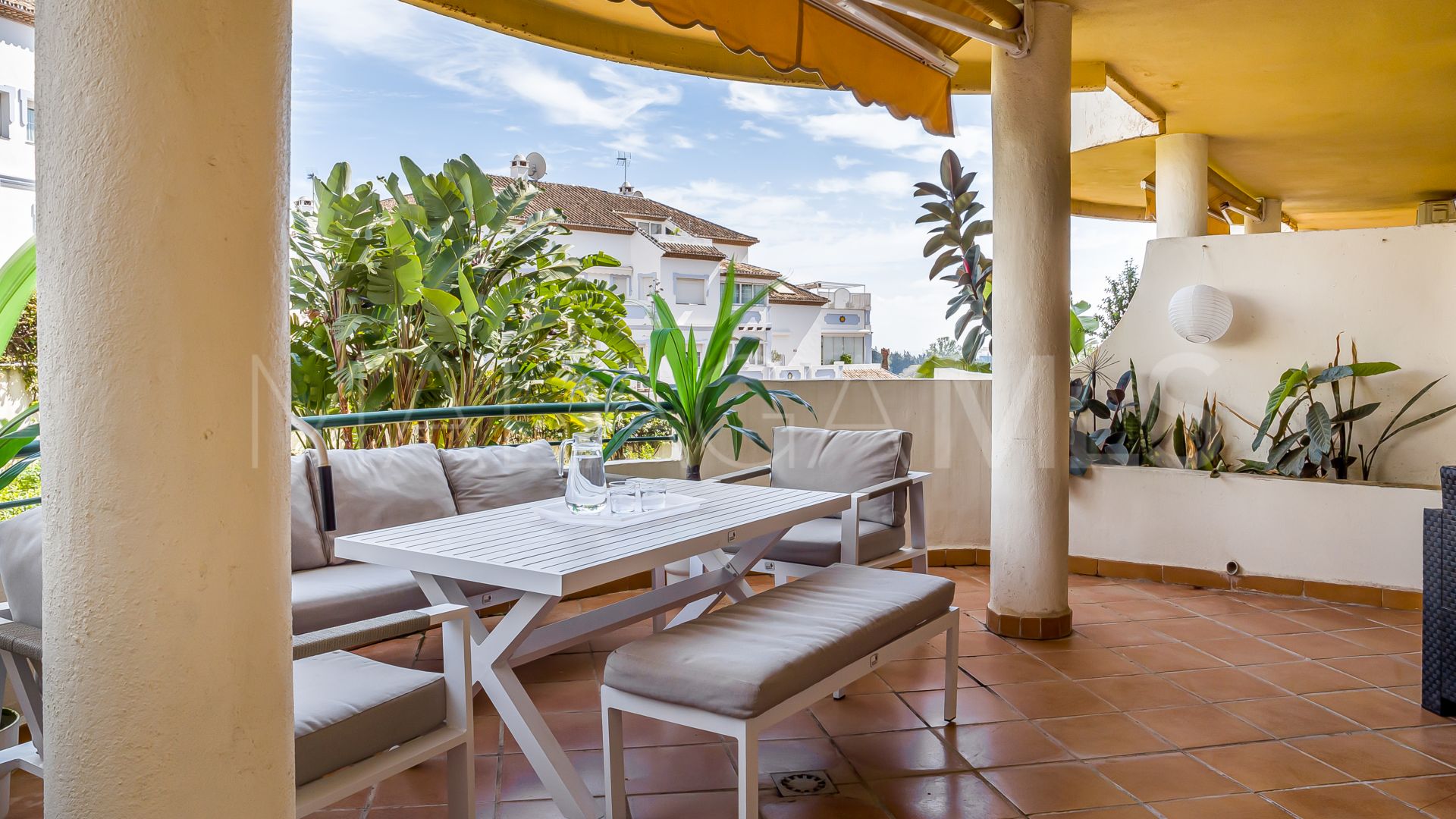 Ground floor duplex for sale in Señorio de Aloha