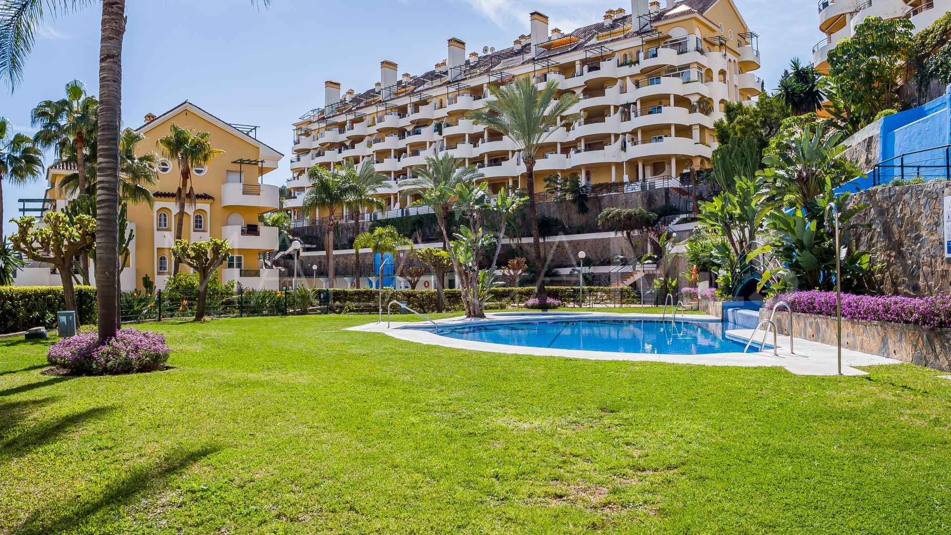 Ground floor duplex for sale in Señorio de Aloha