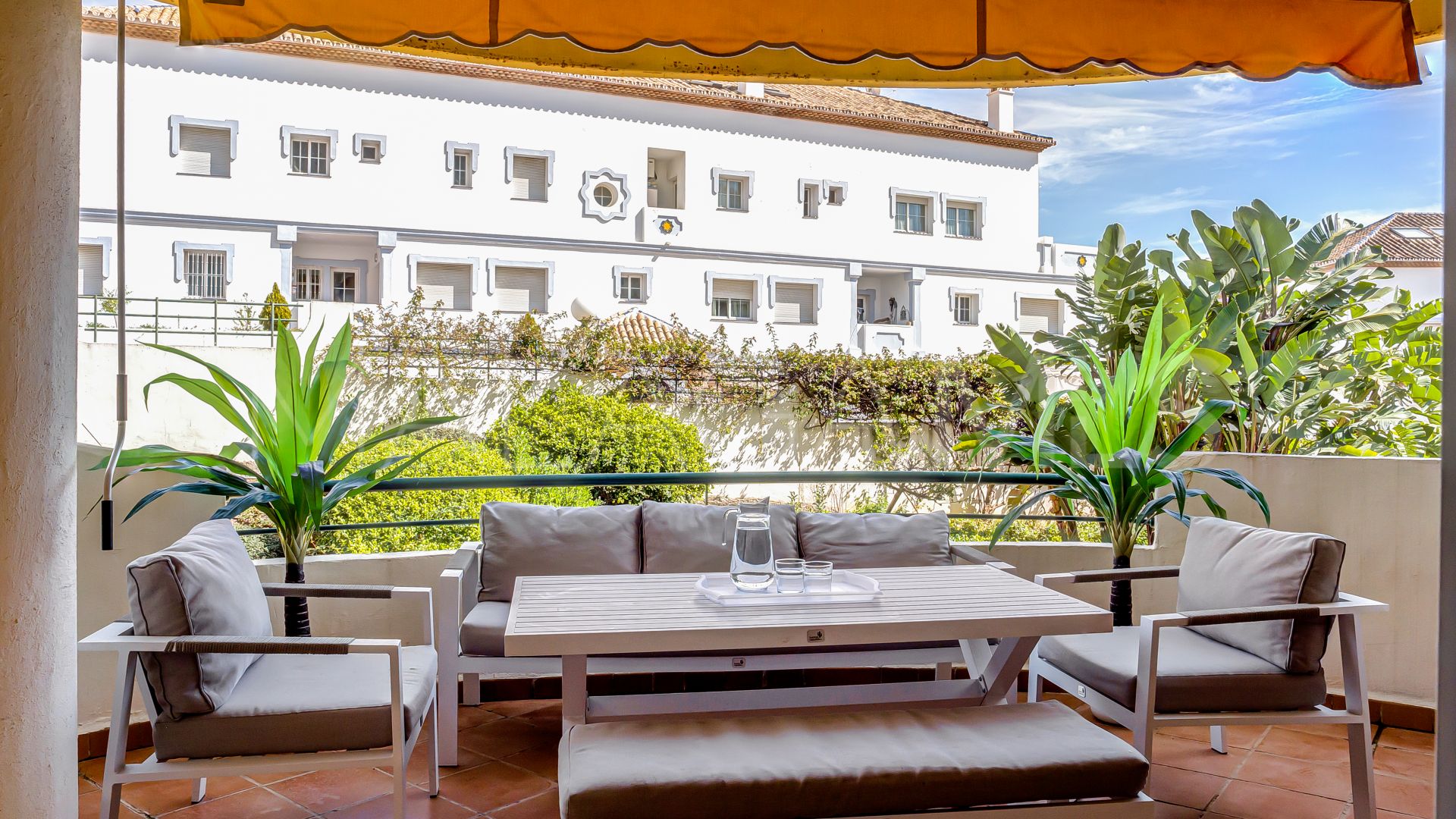 Ground floor duplex for sale in Señorio de Aloha