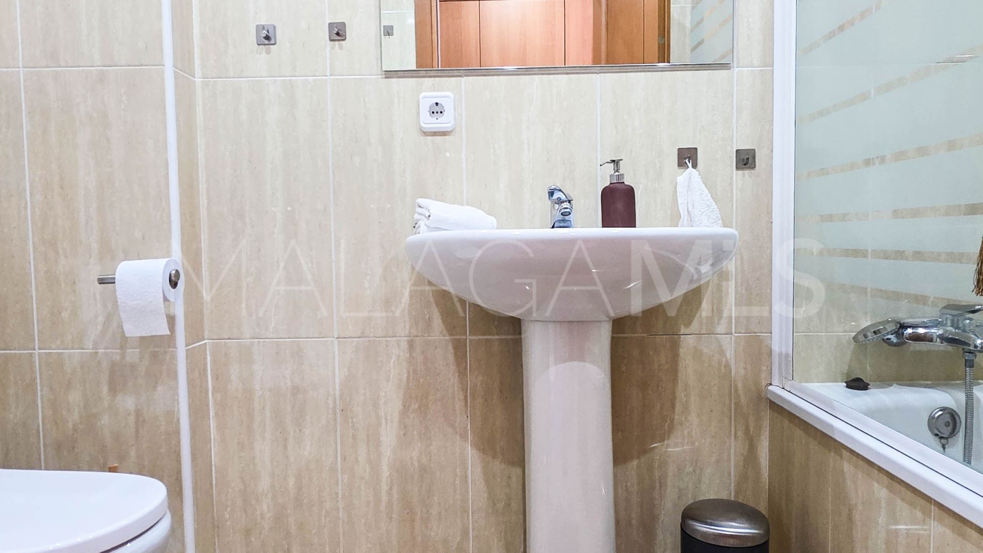 Ground floor apartment for sale in La Duquesa