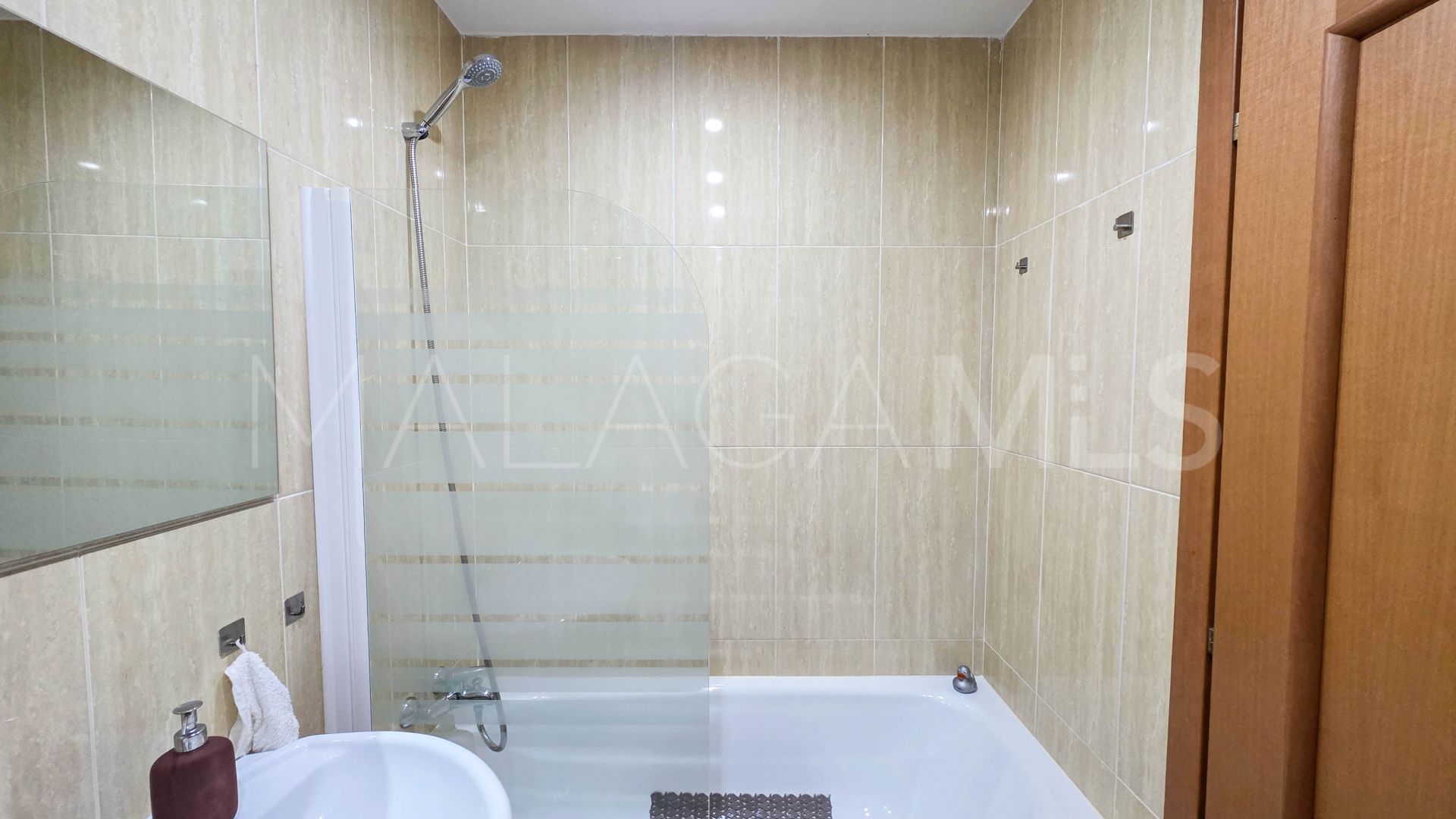 Ground floor apartment for sale in La Duquesa