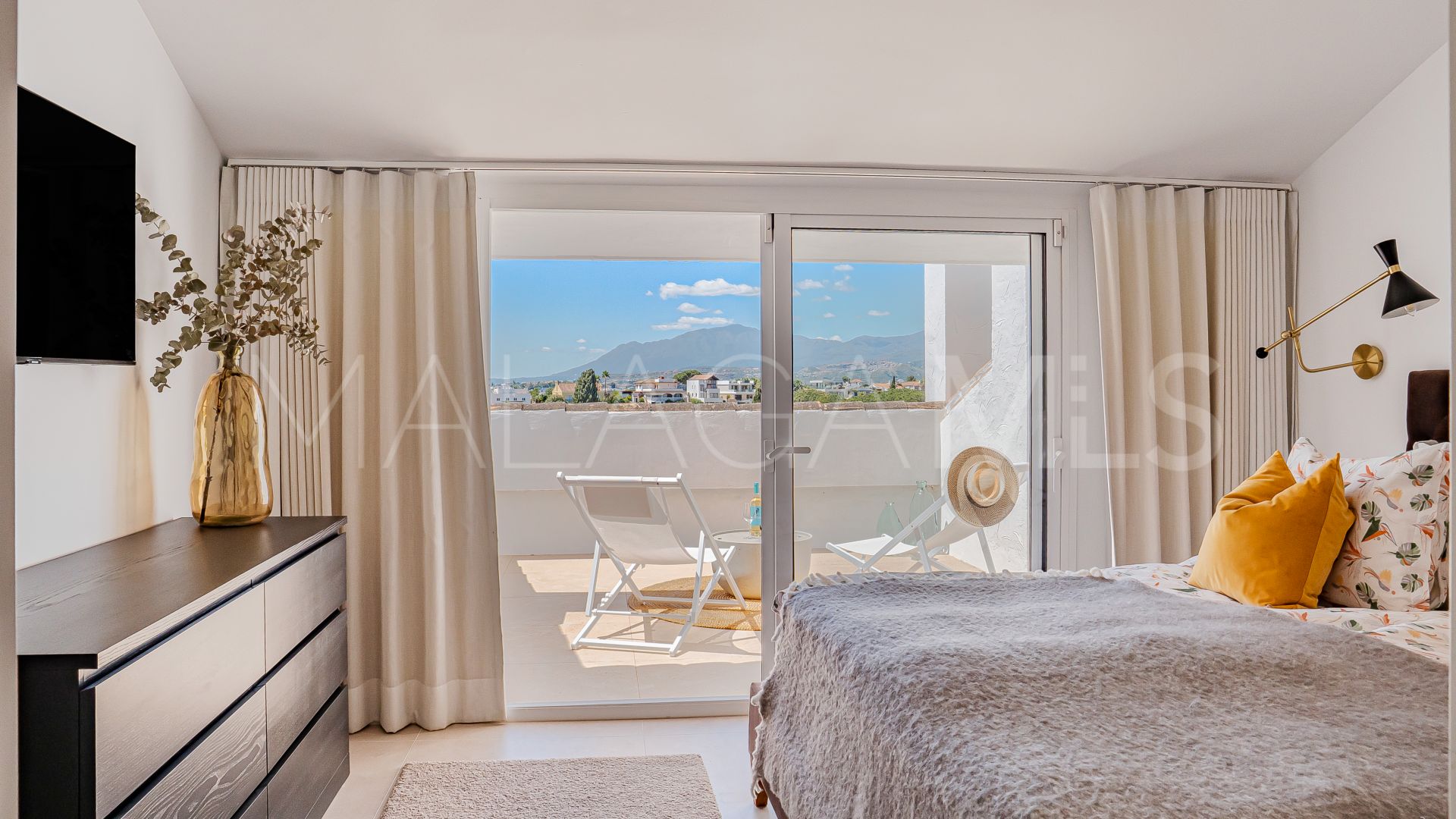 Tvåvånings takvåning for sale in El Dorado