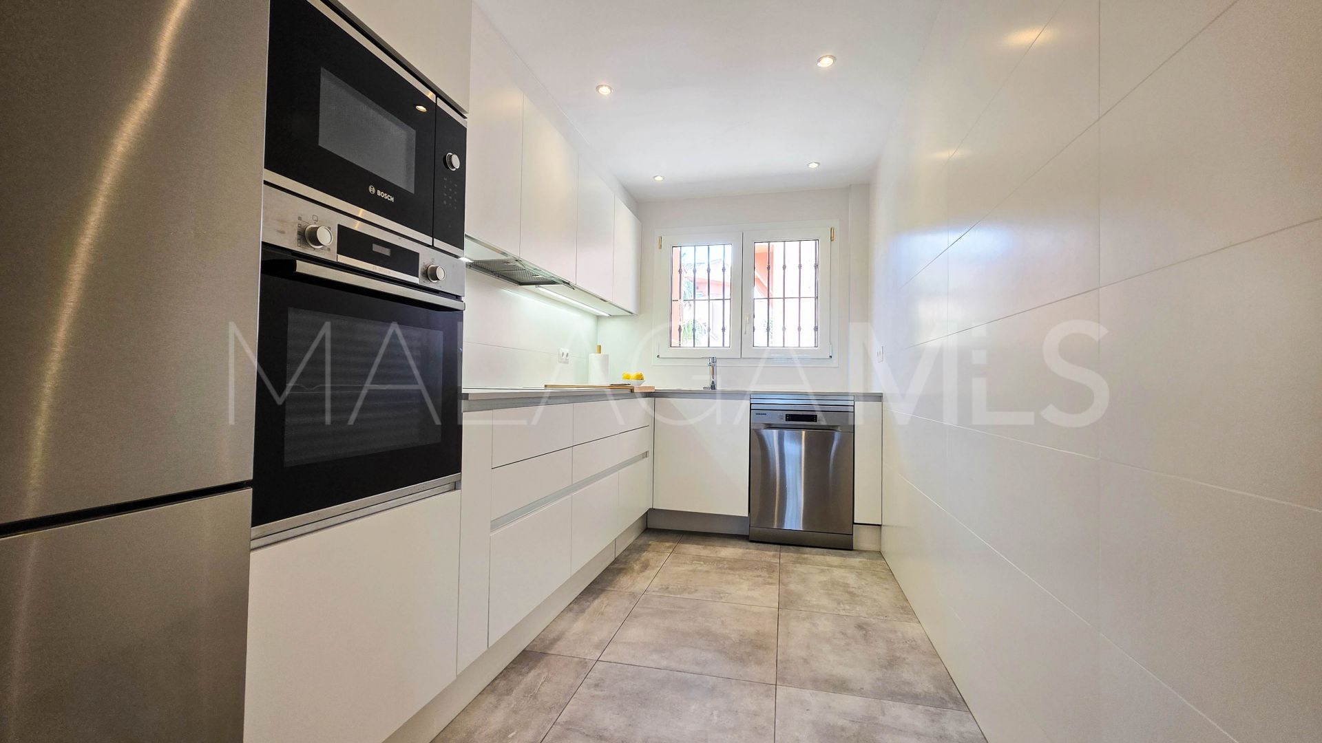 Maison de ville for sale in Manilva Beach