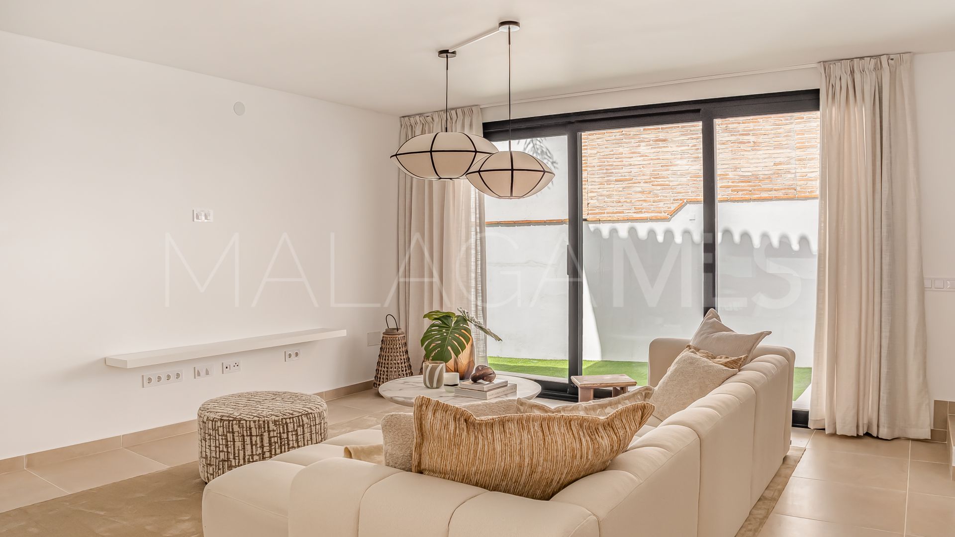 For sale 4 bedrooms villa in Nueva Andalucia