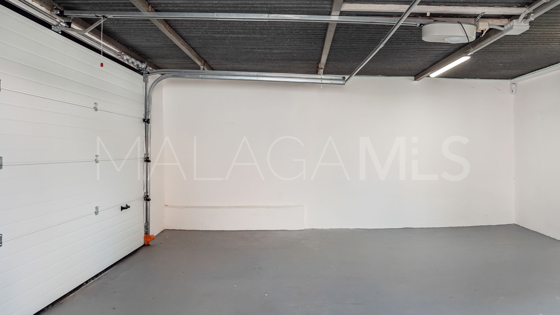 For sale 4 bedrooms villa in Nueva Andalucia