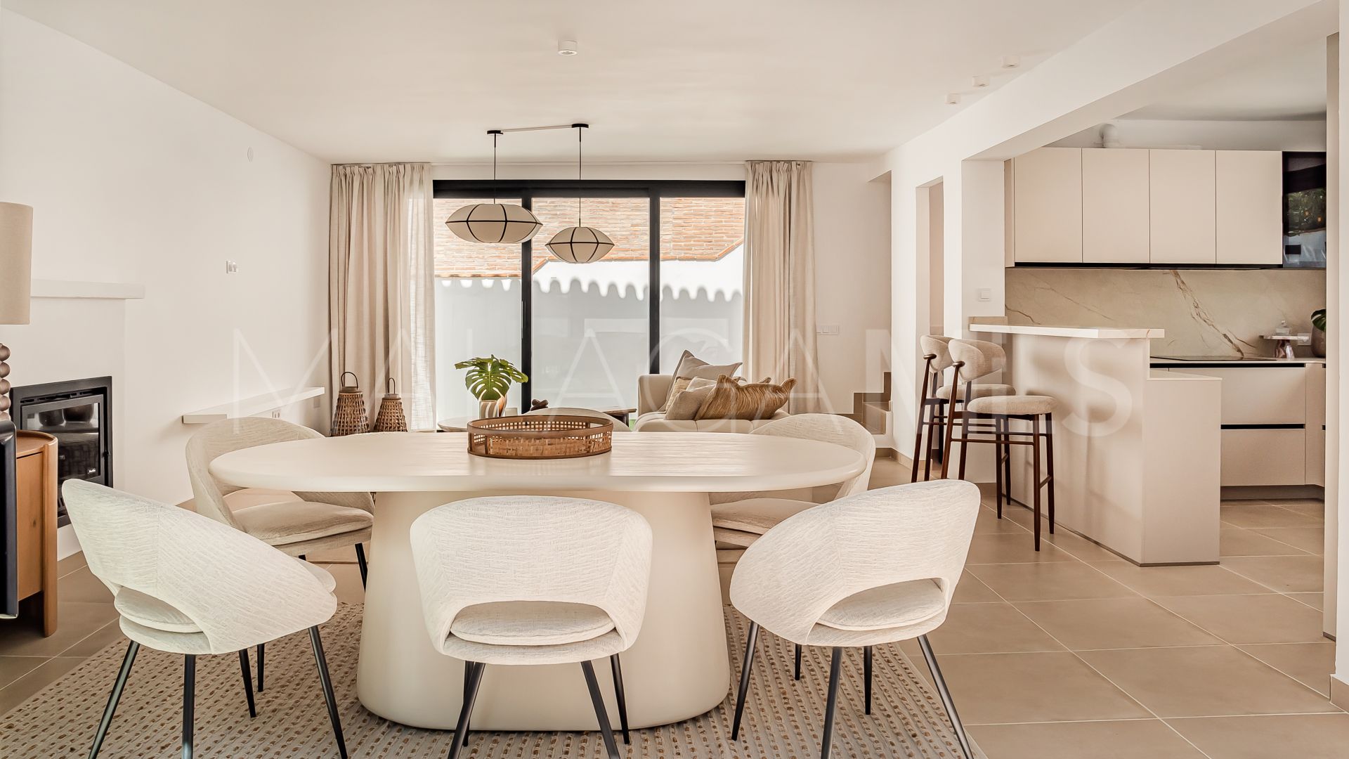 For sale 4 bedrooms villa in Nueva Andalucia