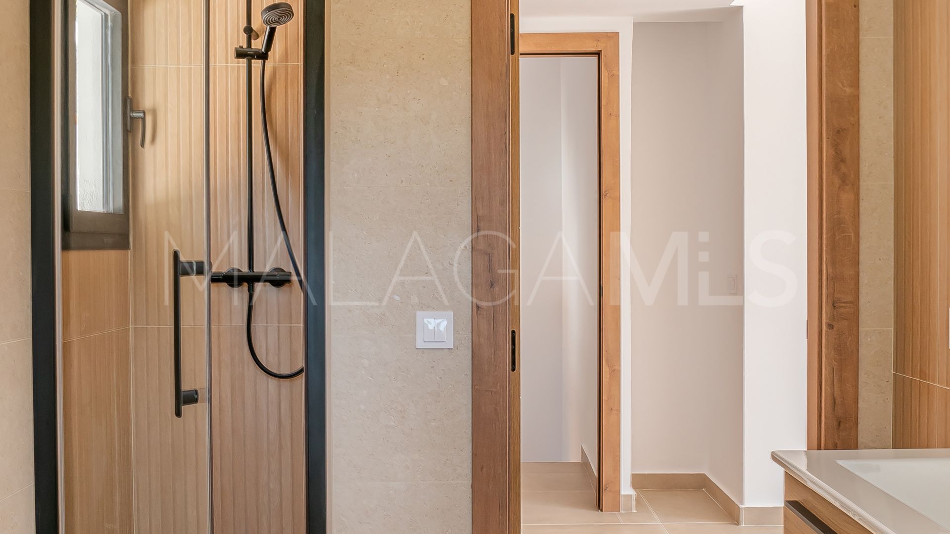 For sale 4 bedrooms villa in Nueva Andalucia