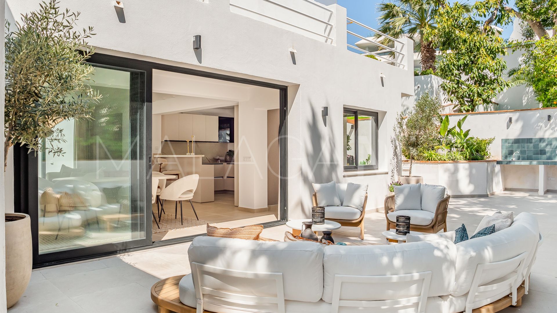 For sale 4 bedrooms villa in Nueva Andalucia